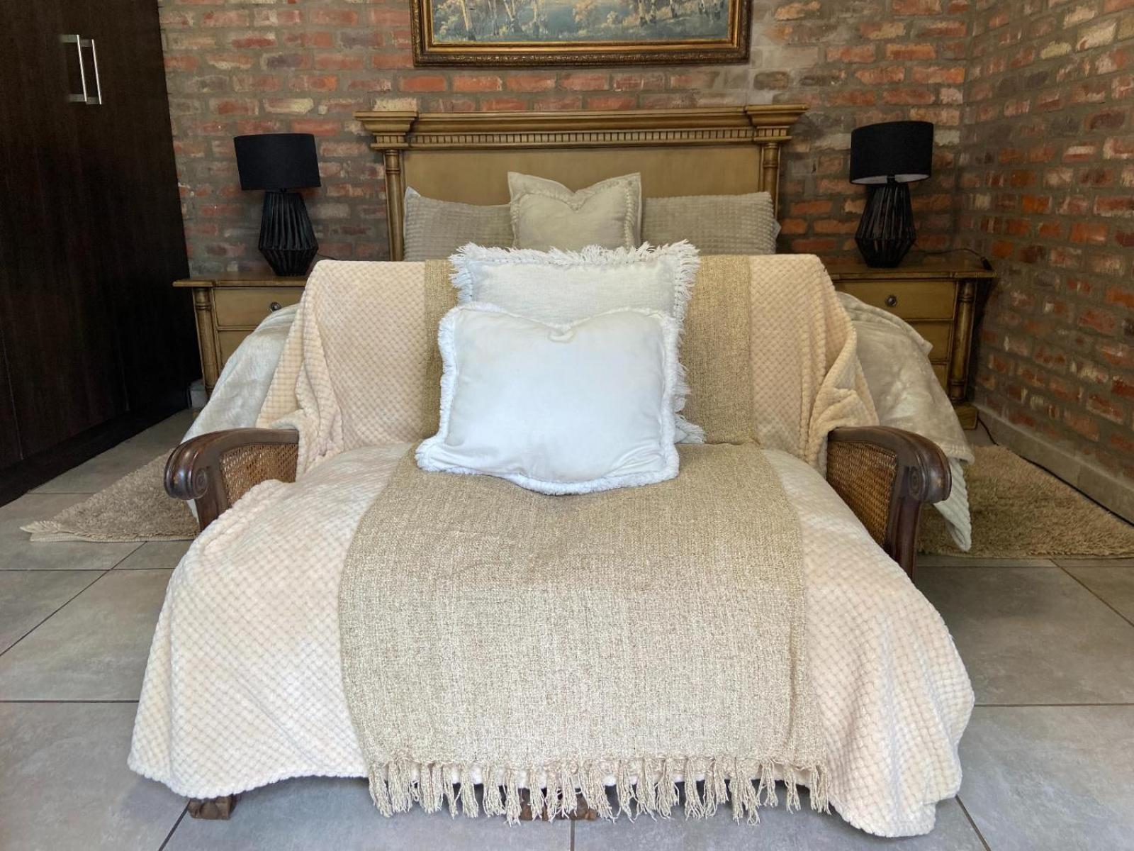 Aloe Guesthouse Klerksdorp Bilik gambar