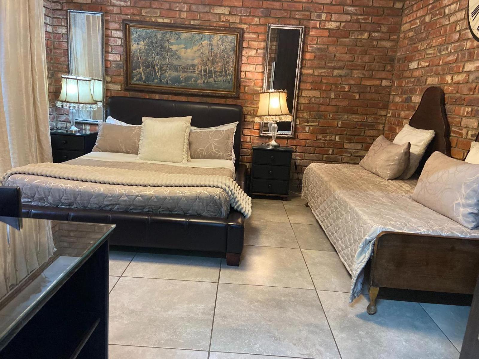 Aloe Guesthouse Klerksdorp Bilik gambar